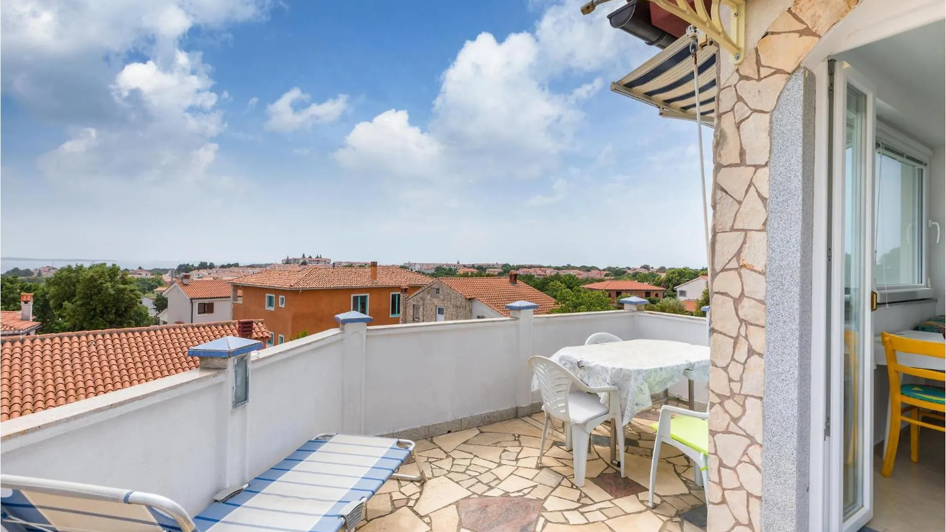 Beautiful Apartment In Barbariga With Kitchen