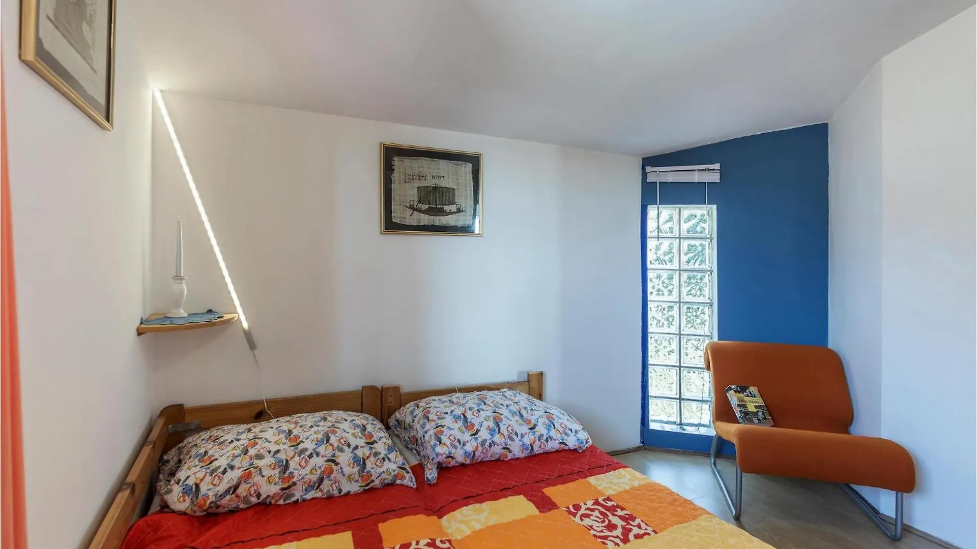 Beautiful Apartment In Barbariga With Kitchen 0*,