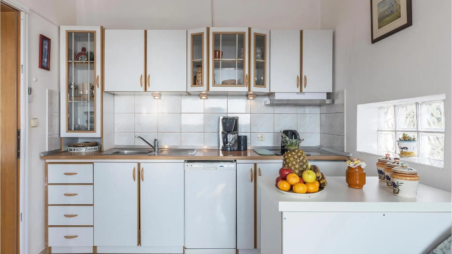 Beautiful Apartment In Barbariga With Kitchen Croacia